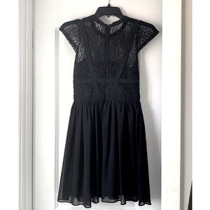 🖤 Lace Front & Back Dress